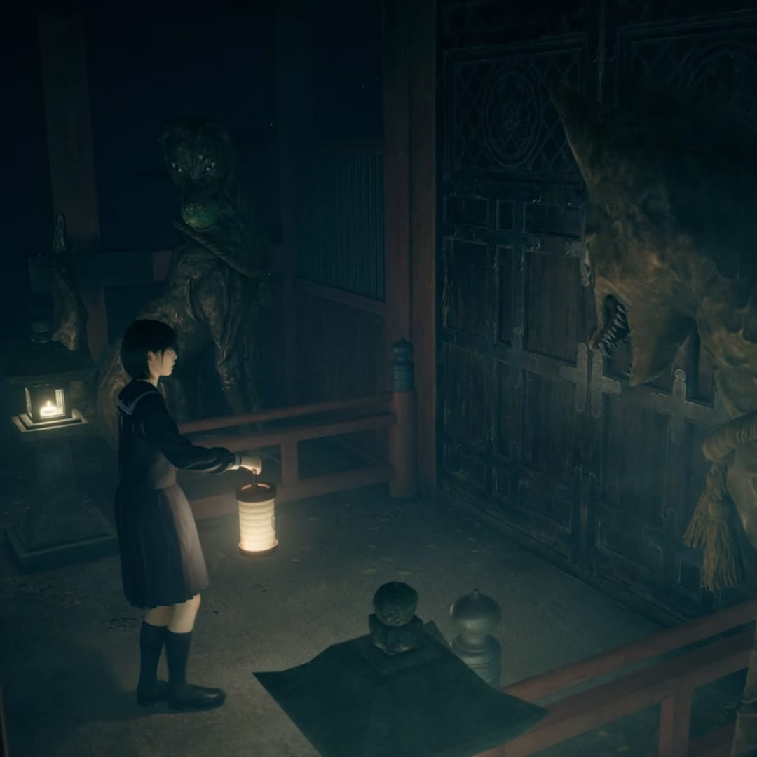 Silent Hill f gameplay footage.